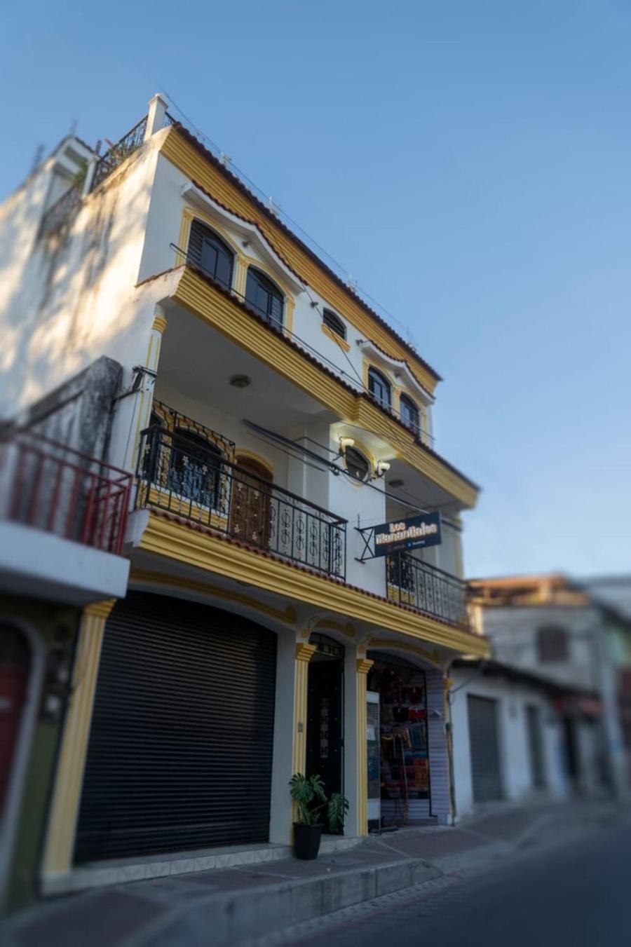 Hotel Los Manantiales Panajachel Exterior photo
